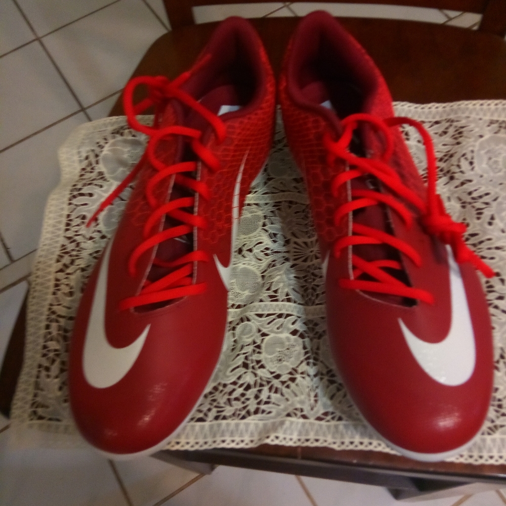 Nike Vapor men's Atletic Sneakers.
